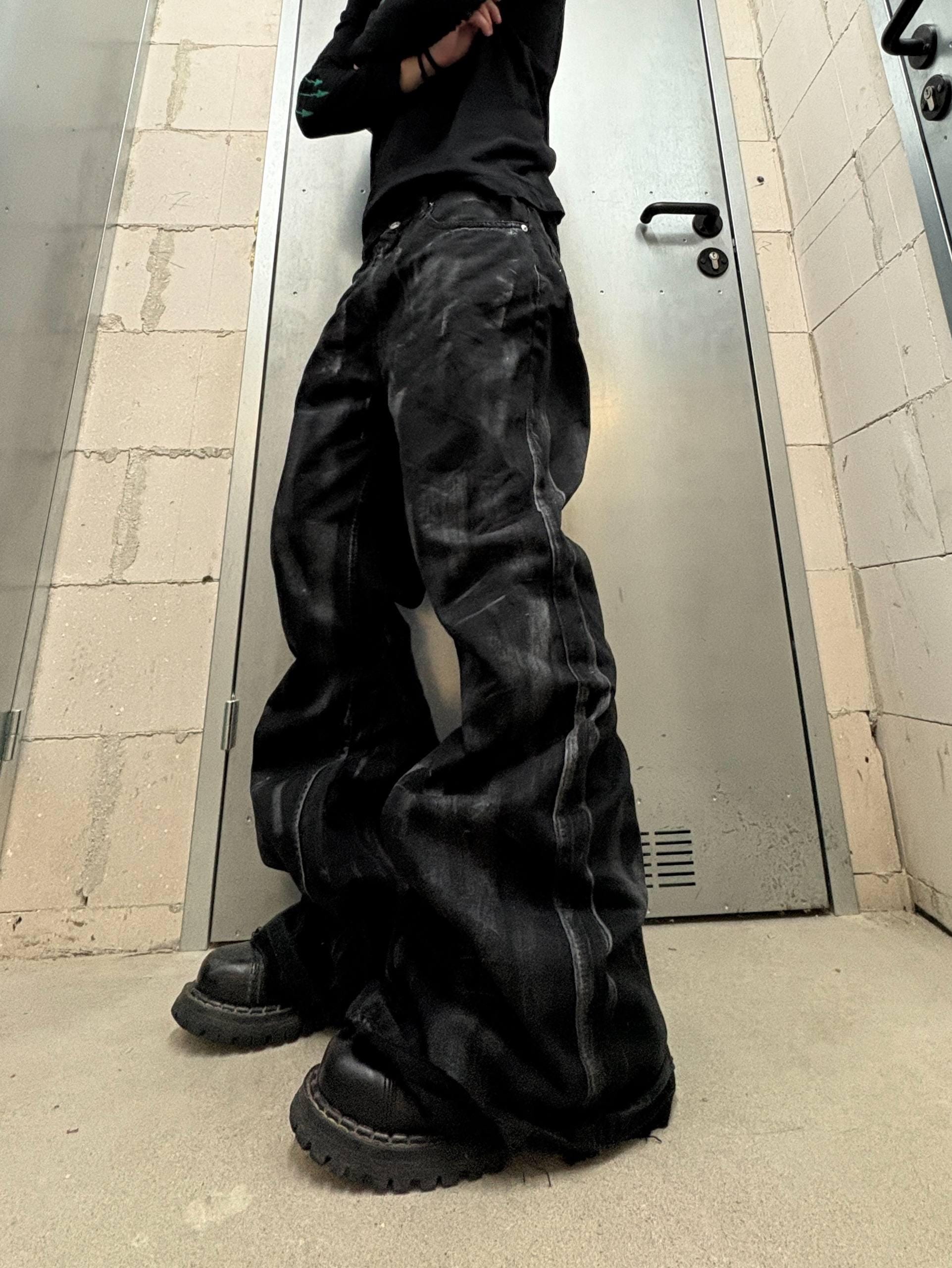 Czarne, woskowane, rozszerzane, ręcznie robione jeansy: Y2K Goth Punk Alt Streetwear