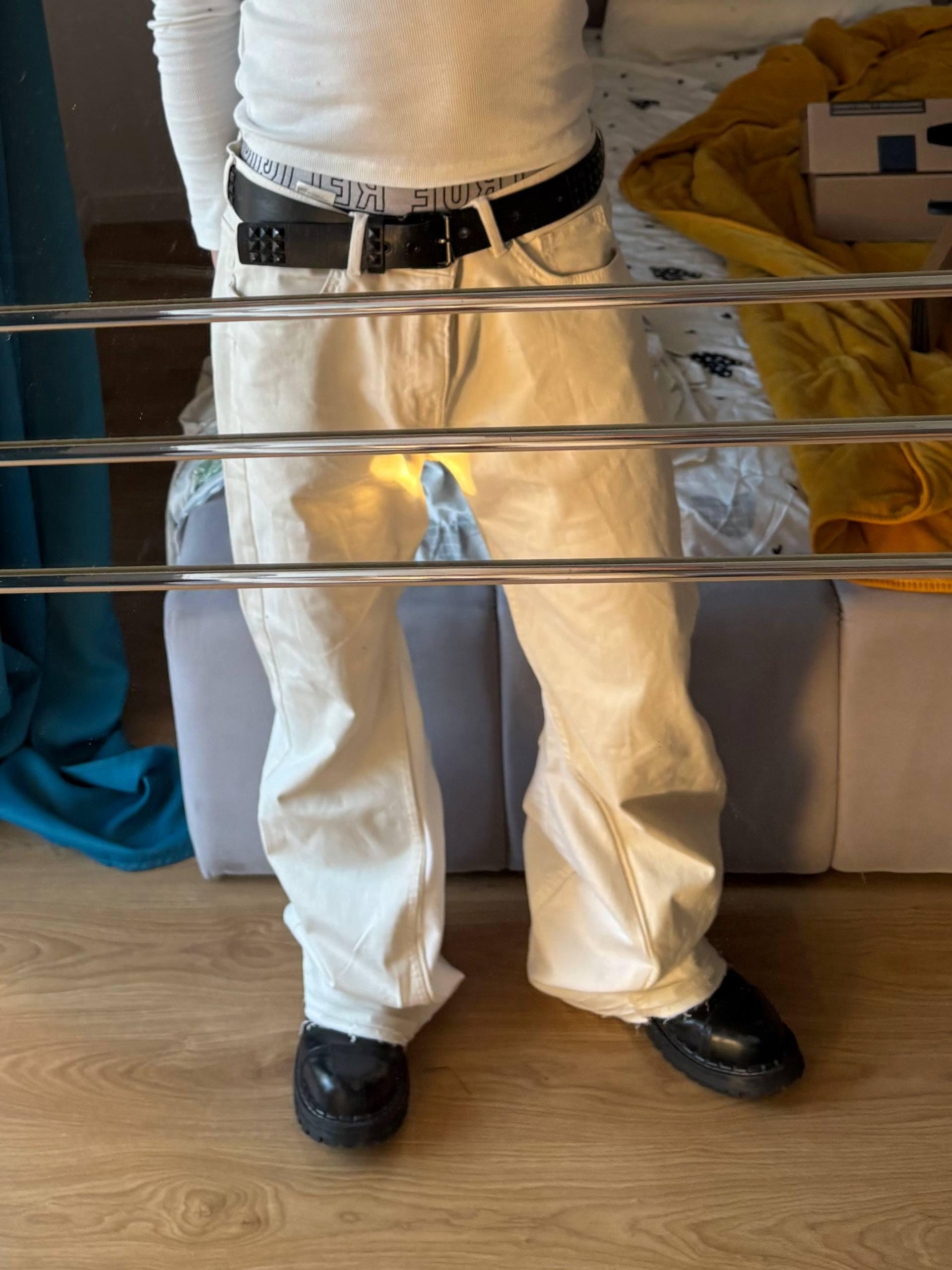 Ręcznie robione białe jeansy z szerokimi nogawkami – Y2K Goth Alt Streetwear