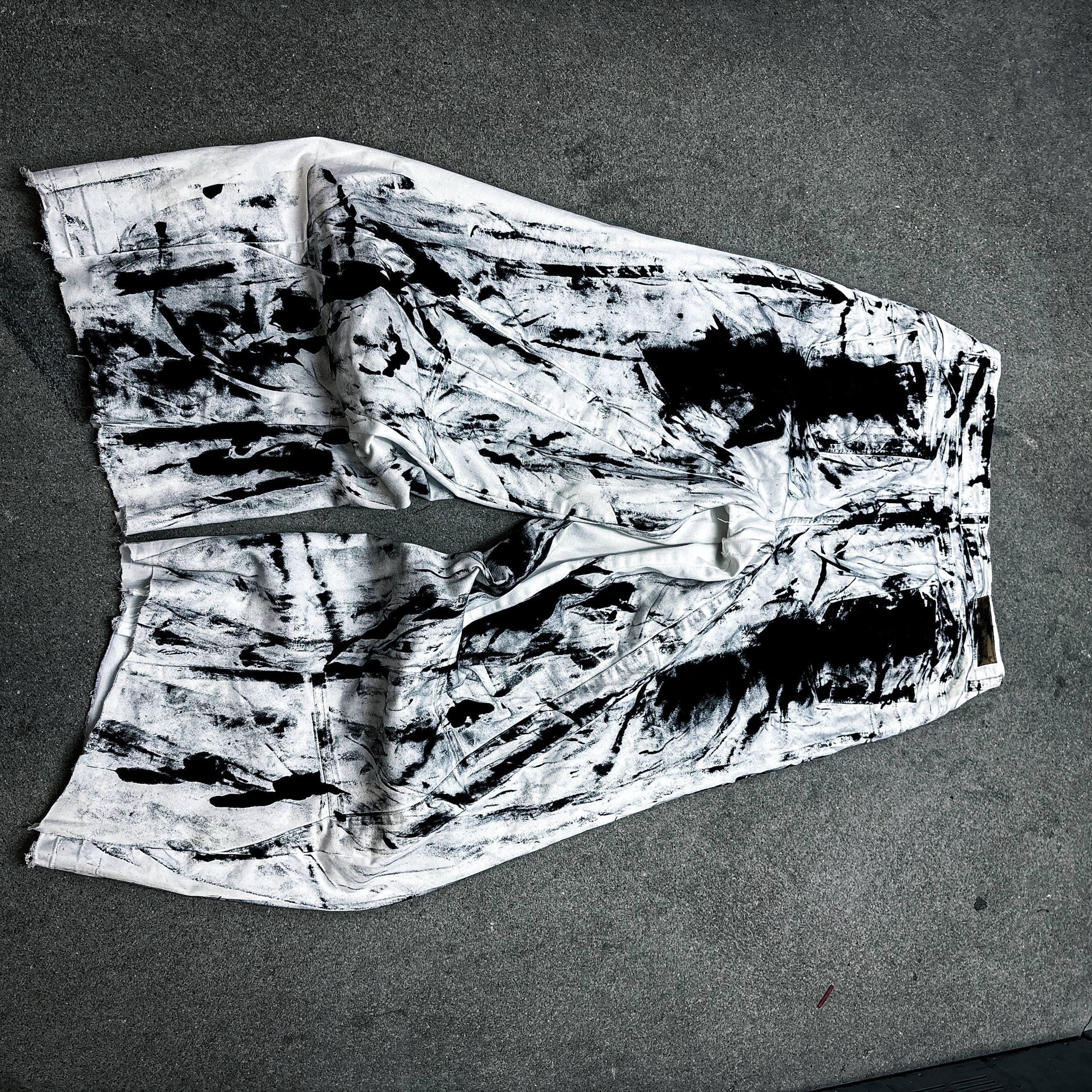 Białe jeansy z szerokimi nogawkami, ręcznie robione: Grunge Goth Y2K