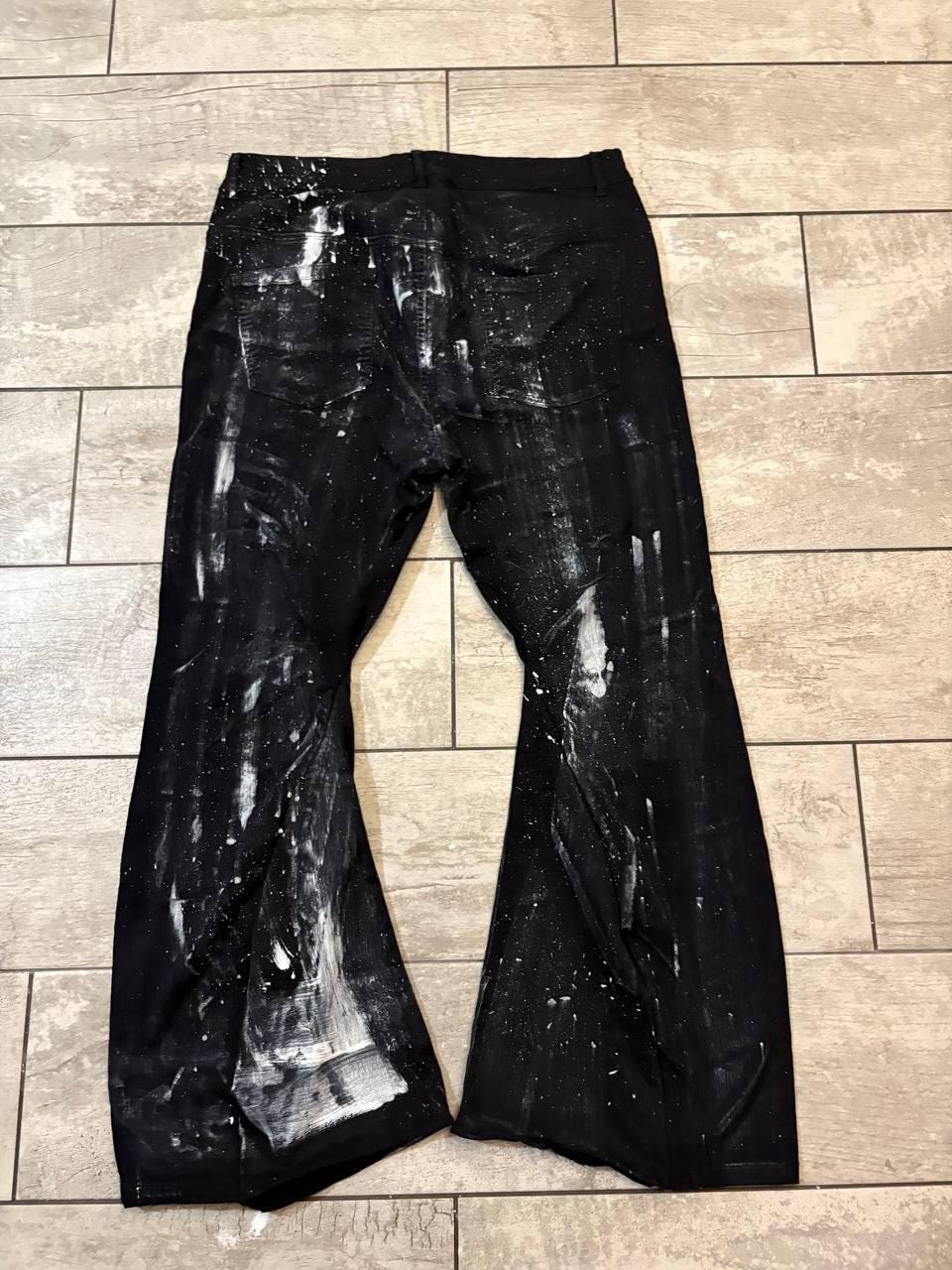 Malowane ręcznie czarne jeansy z szerokimi nogawkami – spodnie baggy streetwear w stylu grunge punk goth