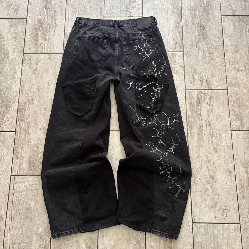 Ręcznie robione czarne, luźne jeansy: odzież uliczna w stylu gotyckim i punkowym Y2K
