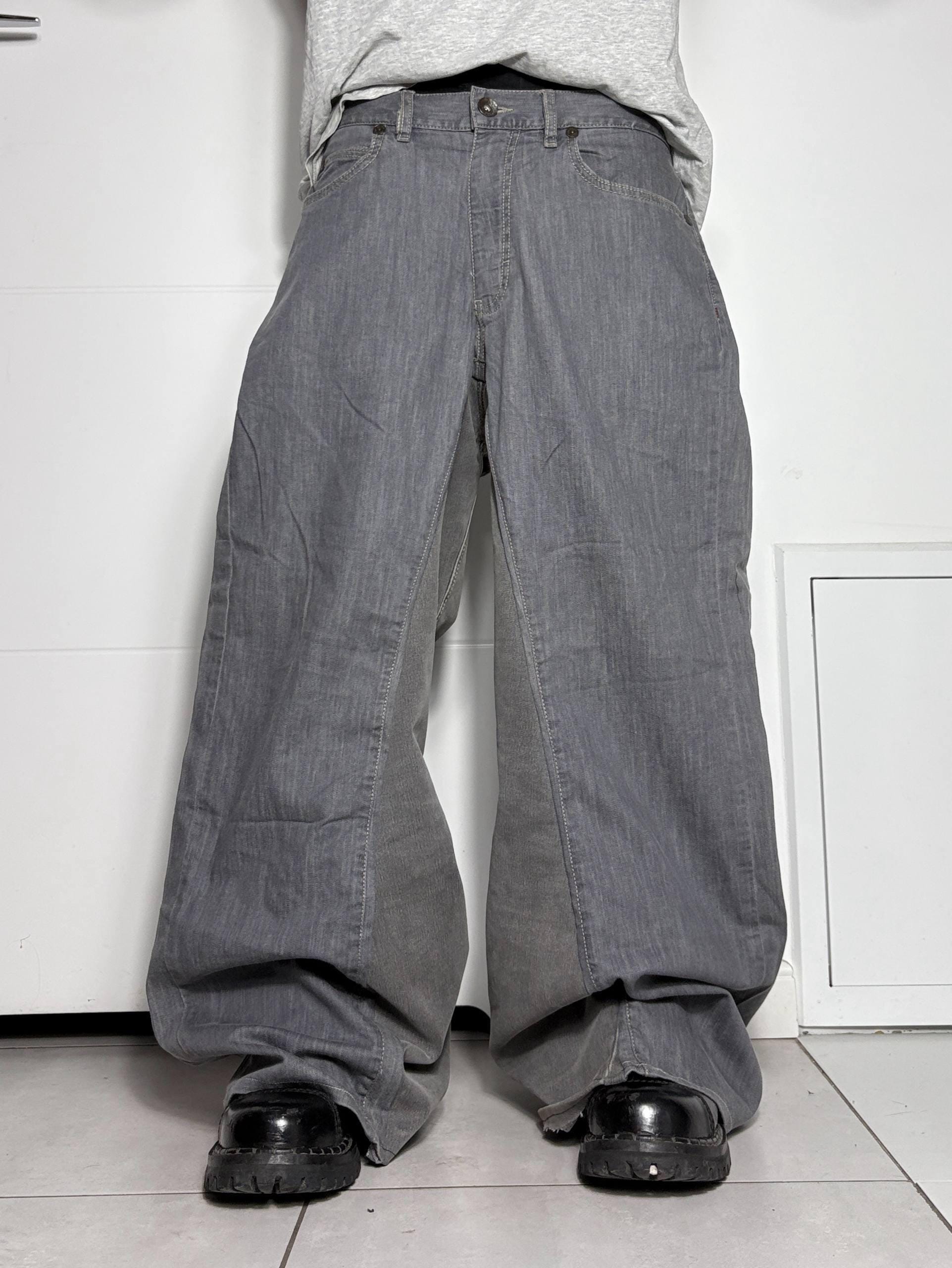 Ręcznie robione szare, luźne jeansy: odzież uliczna w stylu gotyckim i punkowym Y2K
