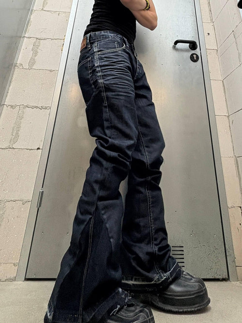 Ciemnoniebieskie spodnie z szerokimi nogawkami Custom: ręcznie robiony denim w stylu grunge