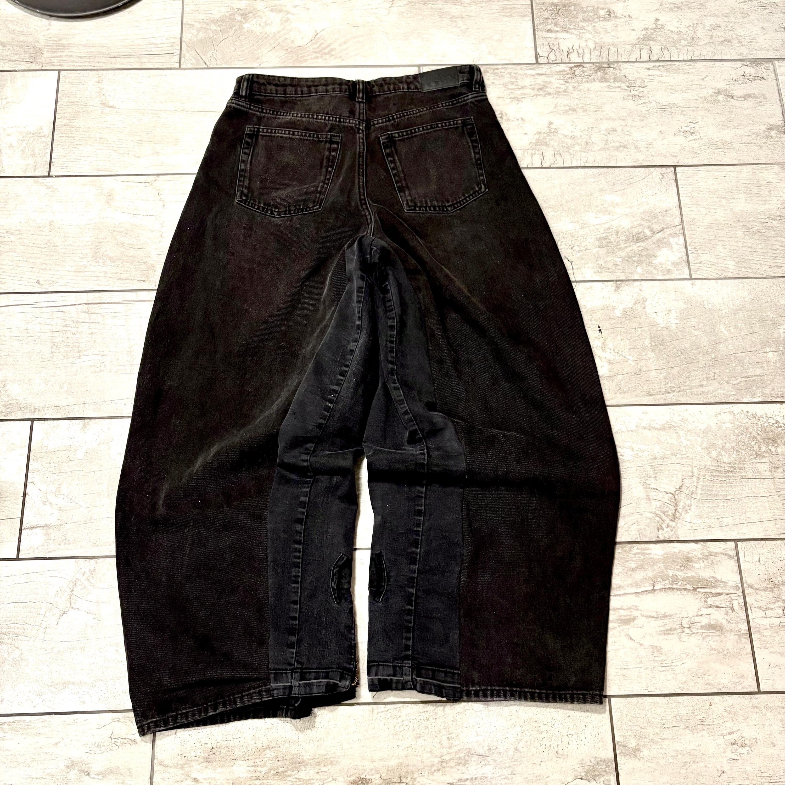 Ręcznie robione spodnie baggy z nadrukiem Cyber Sigilism: Y2K Grunge Techwear