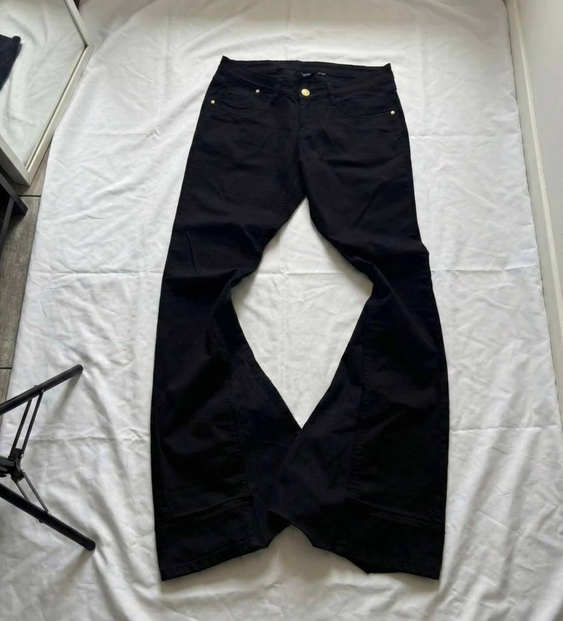 czarne rozszerzane dżinsy Ręcznie robione: Y2K Goth Punk Grunge