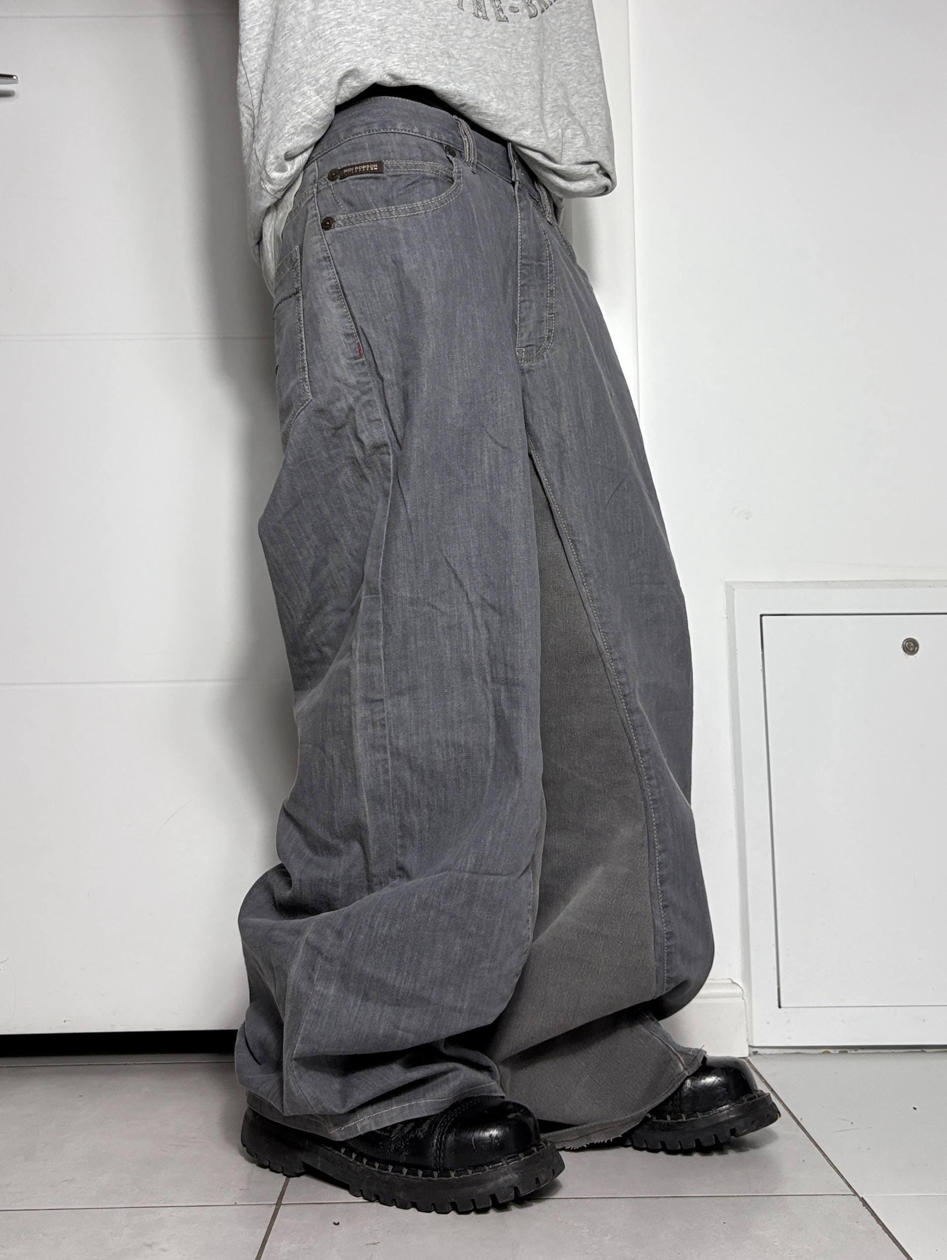 Ręcznie robione szare, luźne jeansy: odzież uliczna w stylu gotyckim i punkowym Y2K