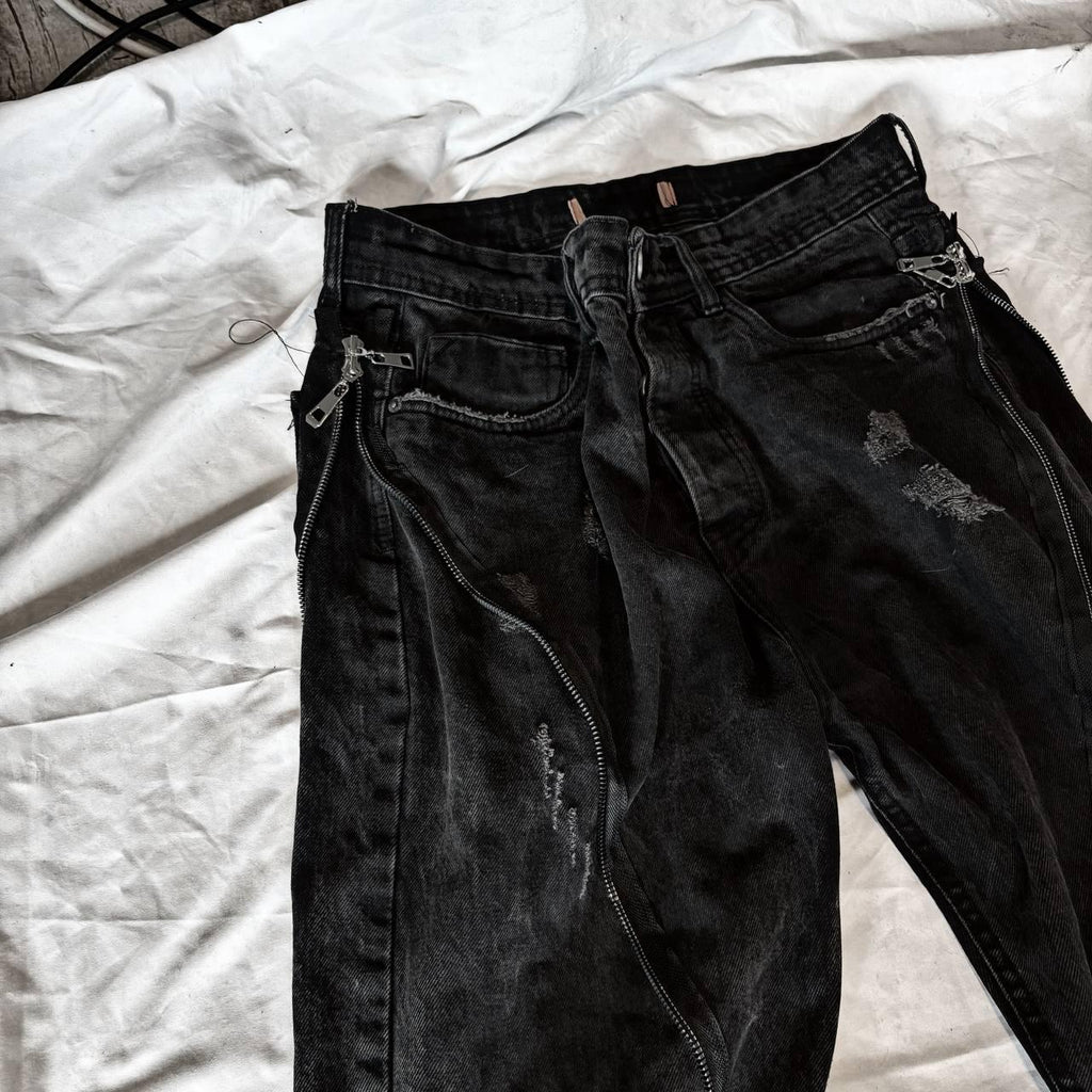 Ręcznie robione czarne dżinsy punkowe: rozszerzane spodnie jeansowe w stylu gotyckim Y2K