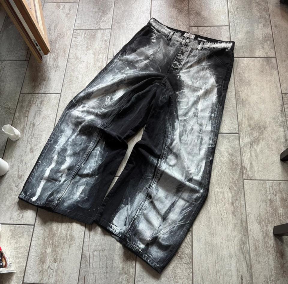Malowane ręcznie czarne jeansy z szerokimi nogawkami – spodnie baggy streetwear w stylu grunge punk goth
