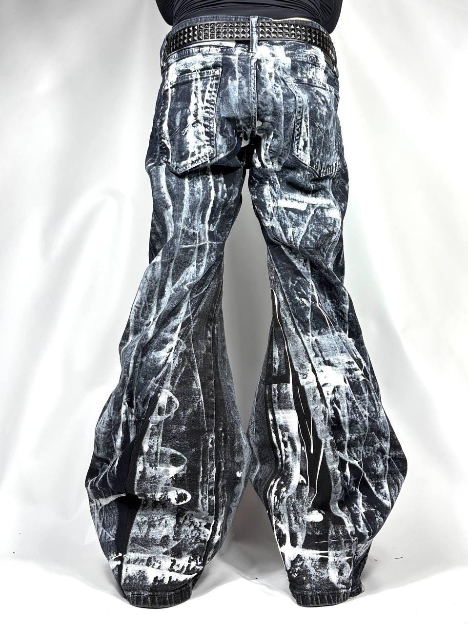 Ręcznie malowane rozszerzane jeansy: Y2K Goth Grunge Alt Streetwear