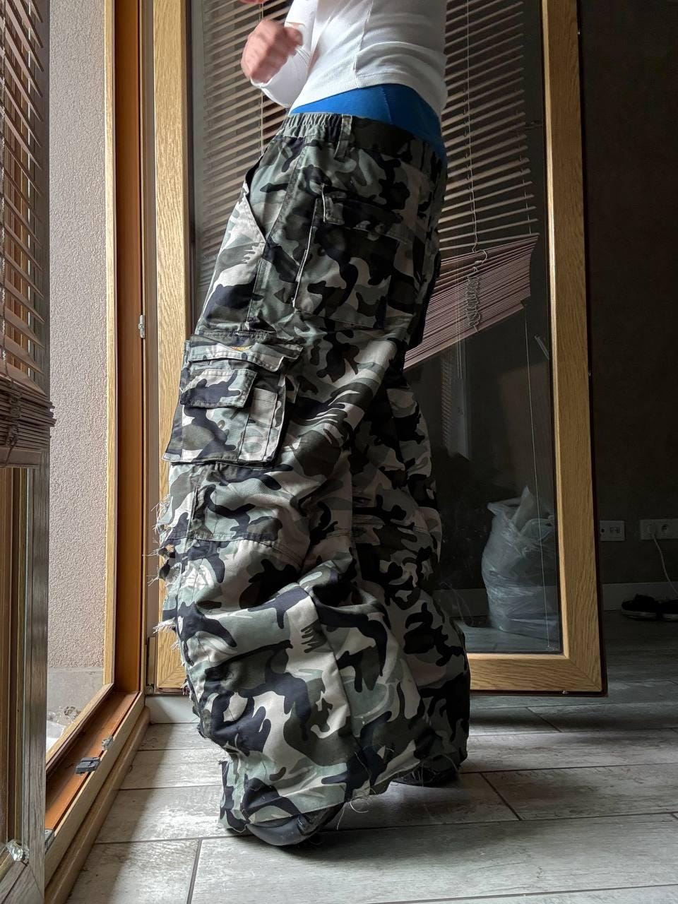 Spodnie cargo Baggy Camo: styl vintage grunge z 2000 r. w stylu wojskowym
