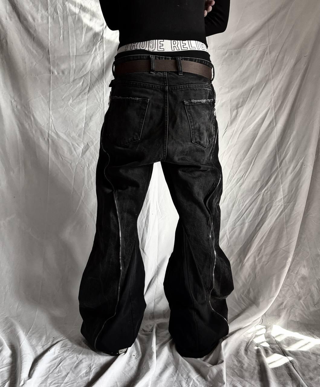 Ręcznie robione czarne dżinsy punkowe: rozszerzane spodnie jeansowe w stylu gotyckim Y2K