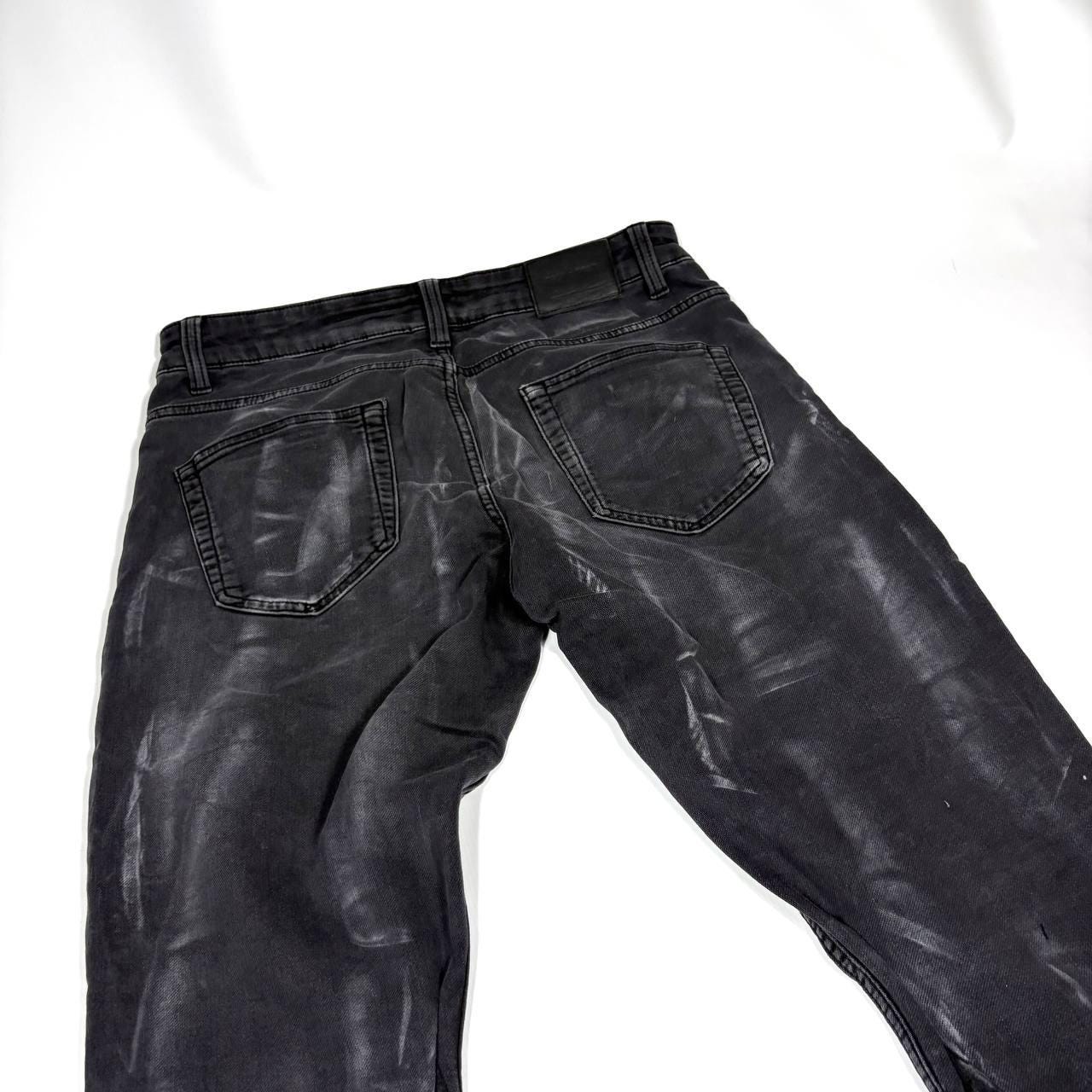 Ręcznie robione czarne dzwony: przetworzony gotycki punk alternatywny streetwear