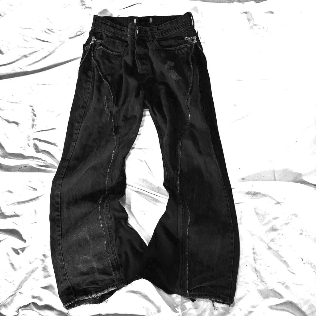 Ręcznie robione czarne dżinsy punkowe: rozszerzane spodnie jeansowe w stylu gotyckim Y2K