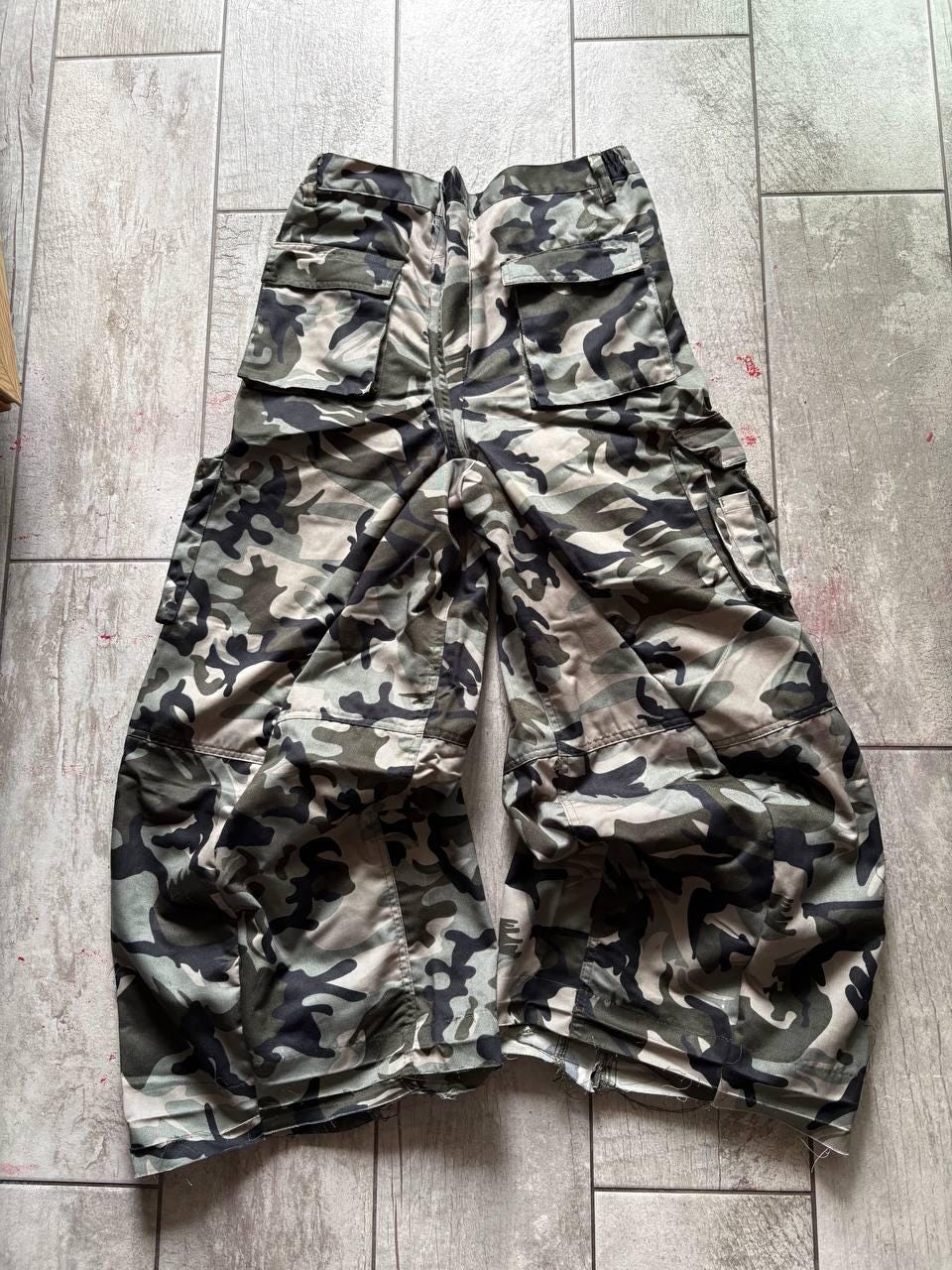 Spodnie cargo Baggy Camo: styl vintage grunge z 2000 r. w stylu wojskowym
