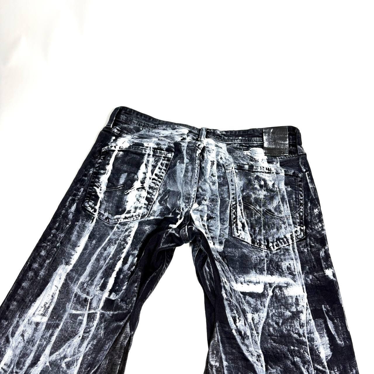 Ręcznie malowane rozszerzane jeansy: Y2K Goth Grunge Alt Streetwear