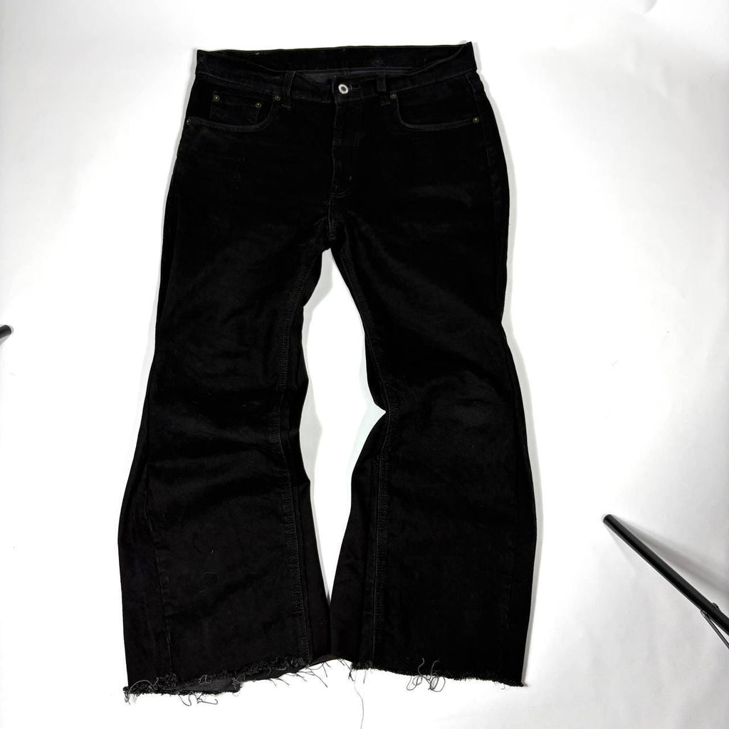 Ręcznie robione czarne dzwony jeansowe: Y2K Goth Punk Alt Streetwear