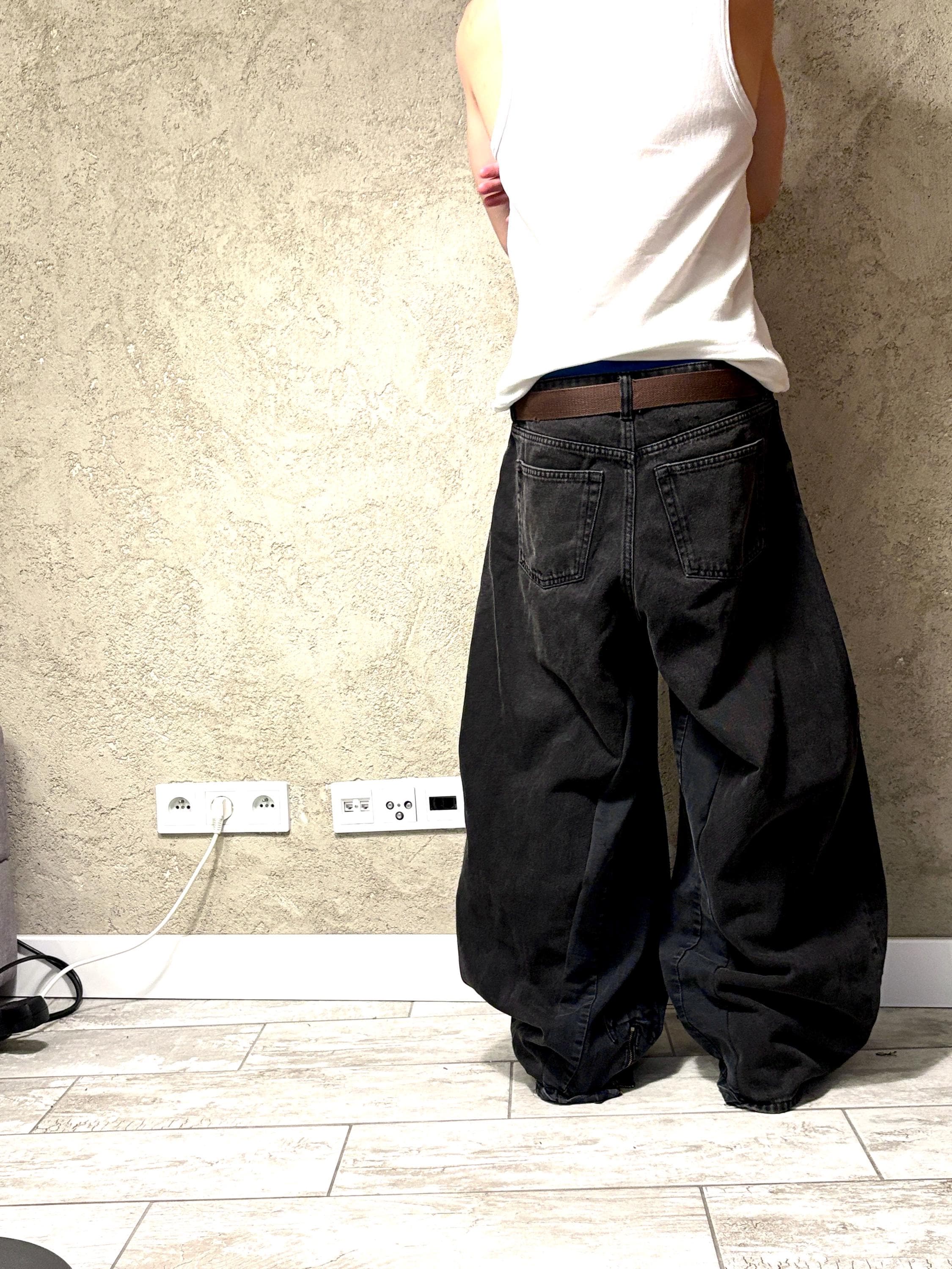 Ręcznie robione spodnie baggy z nadrukiem Cyber Sigilism: Y2K Grunge Techwear