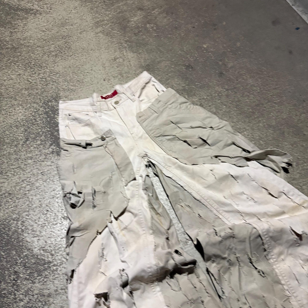 Ręcznie robione białe, zniszczone jeansy z szerokimi nogawkami: Y2K Goth Grunge Streetwear