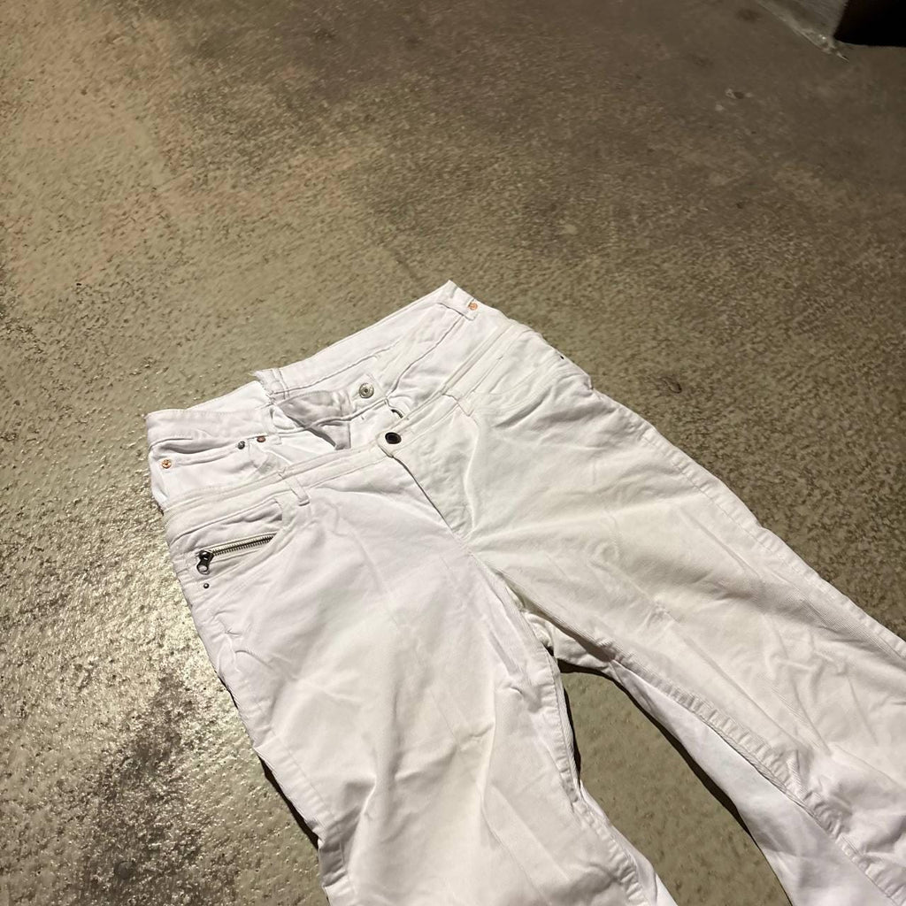 Ręcznie robione białe jeansy z szerokimi nogawkami – Y2K Goth Alt Streetwear