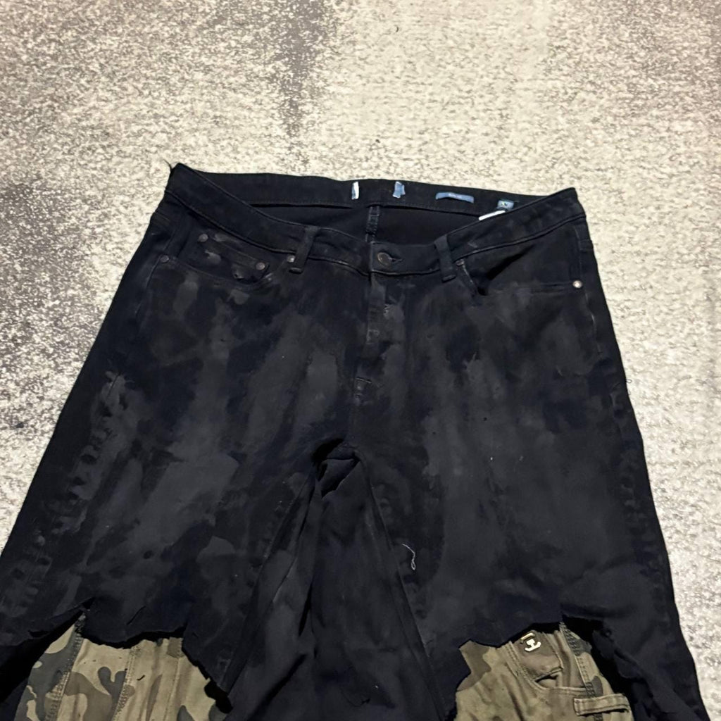 Ręcznie robione czarne jeansy dzwony w kamuflażu: spodnie gotyckie w stylu grunge z 2000 roku