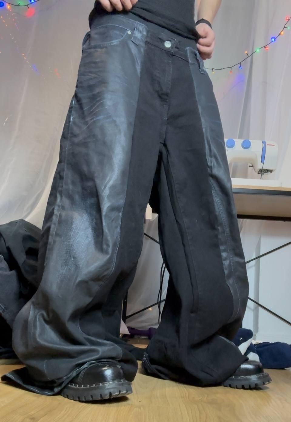 Czarne, luźne jeansy, ręcznie robione: Y2K Goth Punk Streetwear