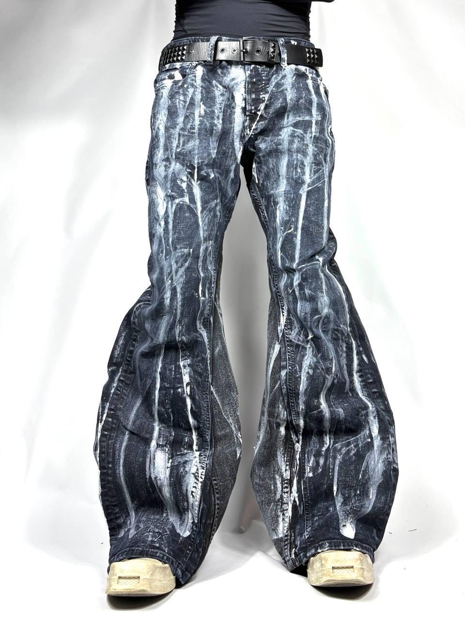 Ręcznie malowane rozszerzane jeansy: Y2K Goth Grunge Alt Streetwear