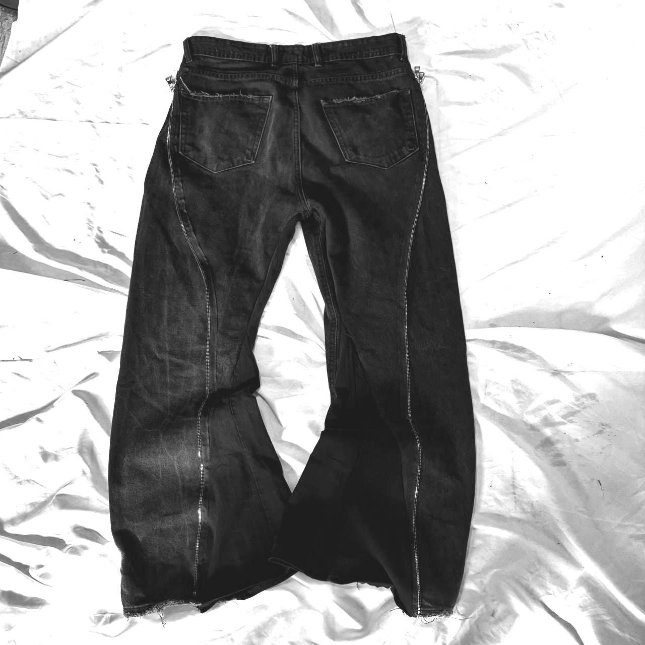 Ręcznie robione czarne dżinsy punkowe: rozszerzane spodnie jeansowe w stylu gotyckim Y2K