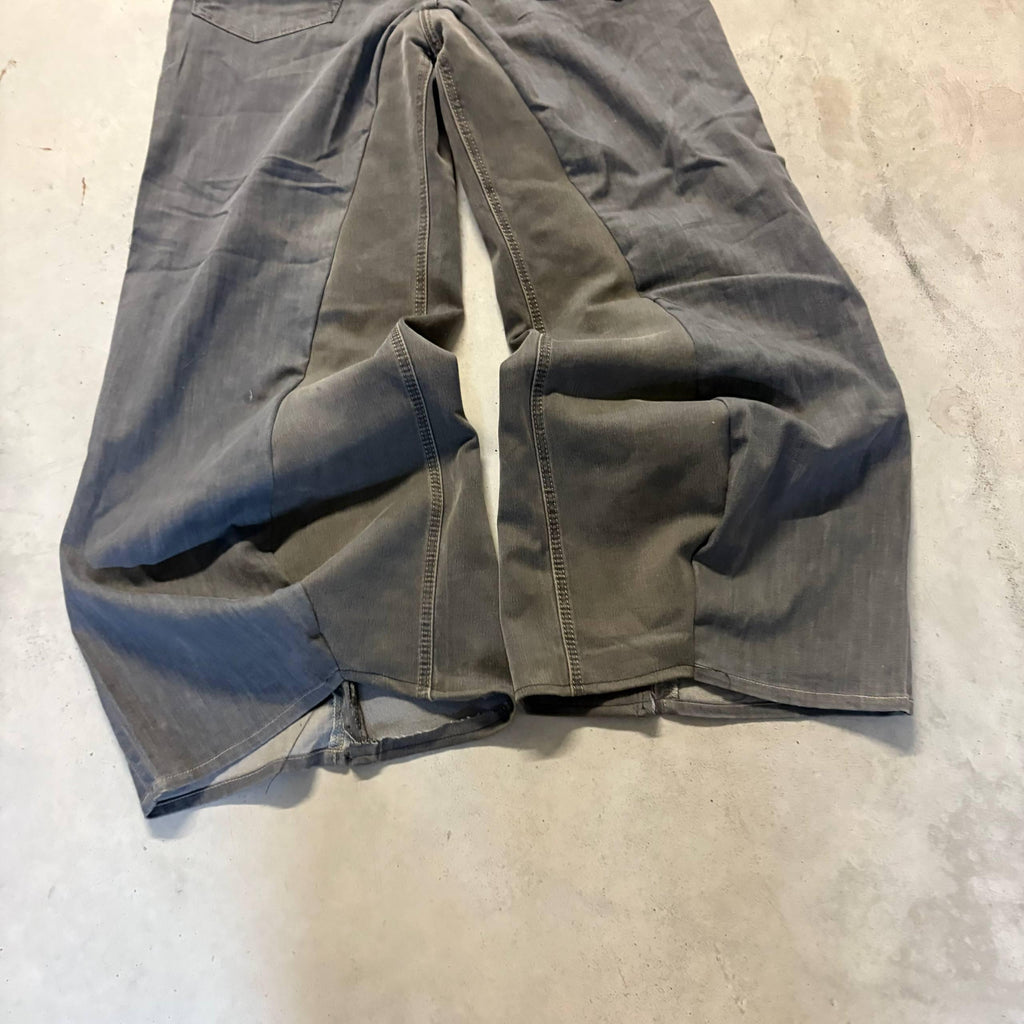 Ręcznie robione szare, luźne jeansy: odzież uliczna w stylu gotyckim i punkowym Y2K