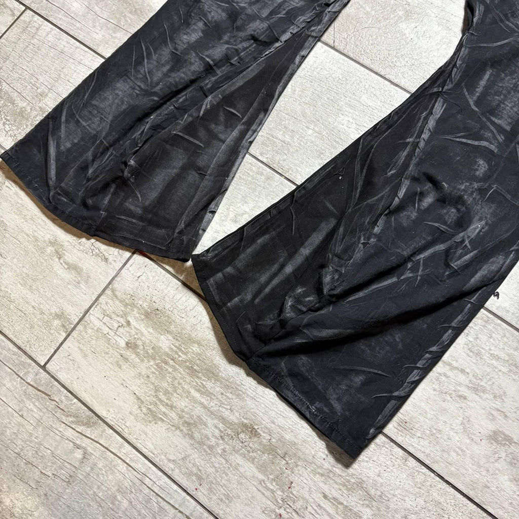 Czarne, woskowane, rozszerzane, ręcznie robione jeansy: Y2K Goth Punk Alt Streetwear