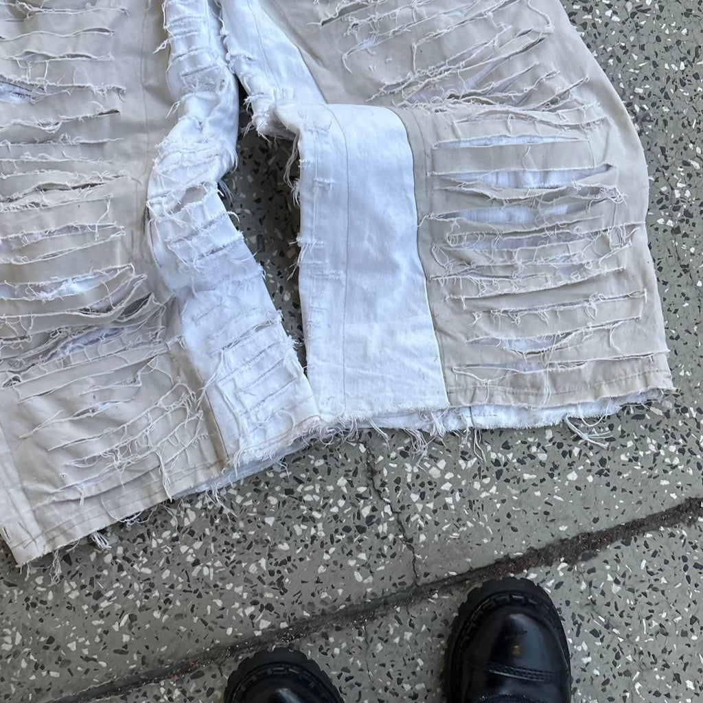 Ręcznie robione białe jeansy z szerokimi nogawkami – Y2K Goth Alt Streetwear