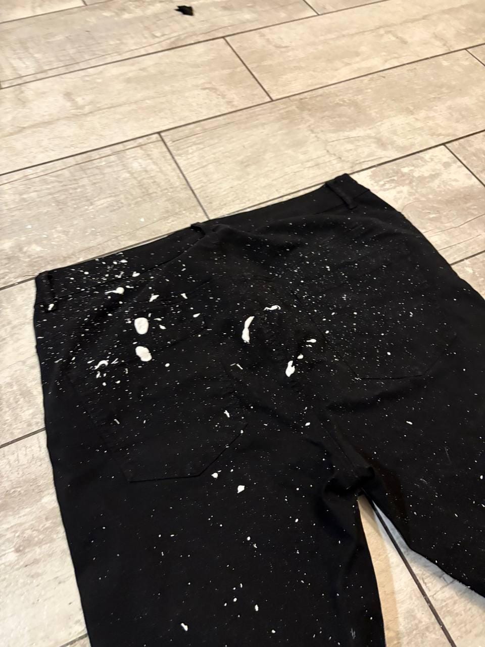 Malowane ręcznie czarne jeansy z szerokimi nogawkami – spodnie baggy streetwear w stylu grunge punk goth